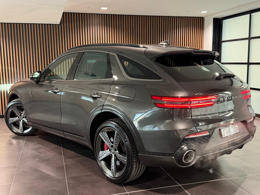 2024 Genesis GV70 JK.V2 3.5T AWD Sport SUV Image 2