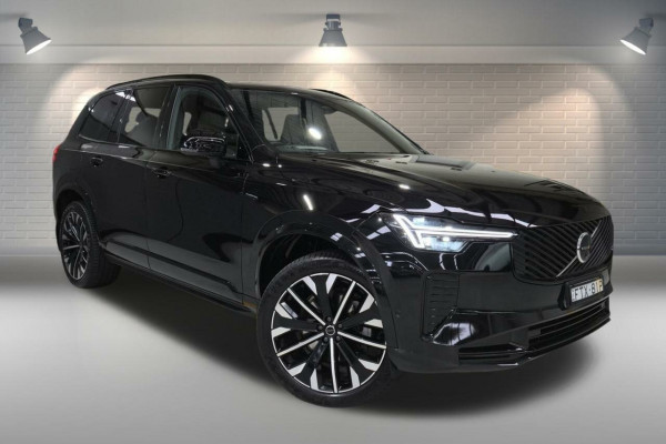 2025 MY26 Volvo XC90 L Series Ultra B5 Dark SUV Image 1