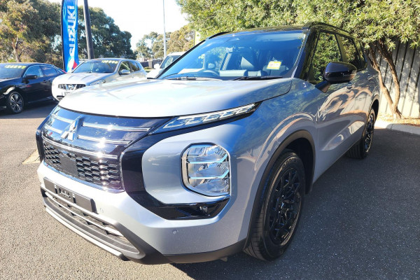 2025 Mitsubishi Outlander ZM LS SUV Image 3