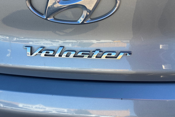 2019 MY20 Hyundai Veloster JS  Coupe Image 11