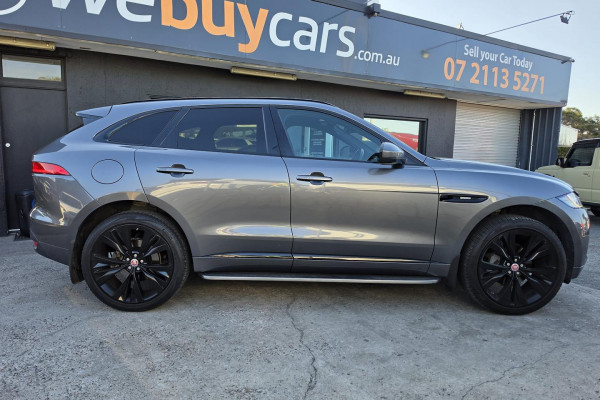 2017 MY18 Jaguar F-PACE X761 25t R-Sport SUV Image 8