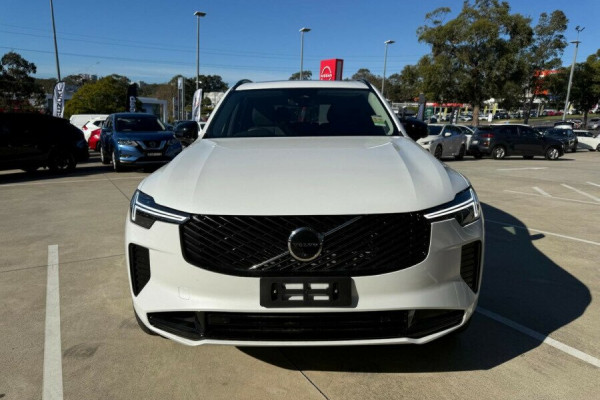 2026 Volvo XC90 L Series Plus T8 Plug-in Hybrid Dark SUV Image 6