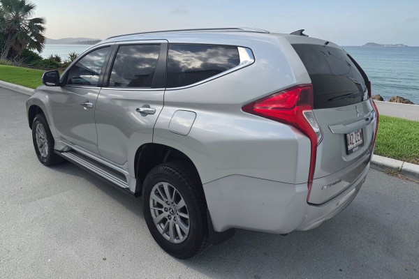 2019 Mitsubishi Pajero Sport QE GLX SUV Image 5