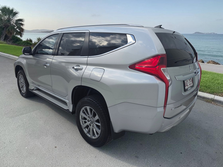 2019 Mitsubishi Pajero Sport QE GLX SUV Image 5