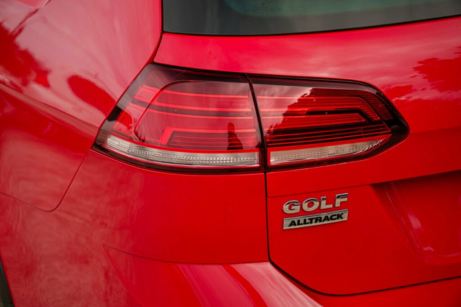 2017 Volkswagen Golf 7 Alltrack 132TSI Wagon Image 7