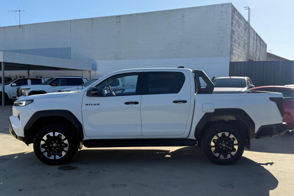 2025 Toyota HiLux GUN126R SR5 48V Ute Image 4