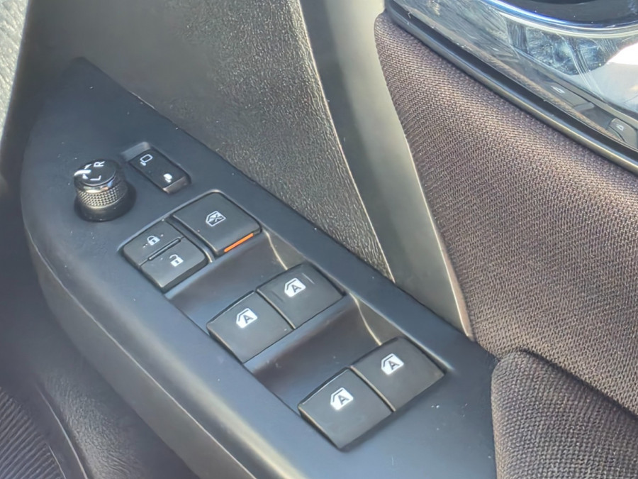 2024 Toyota Fortuner GUN156R GX SUV Image 29