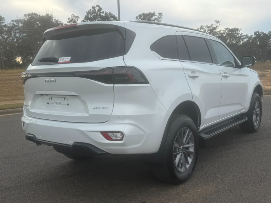 2026 Isuzu MU-X RJ LS-U SUV Image 3
