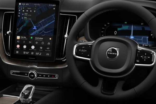 2025 MY26 Volvo XC60 UZ Plus T8 Plug-in Hybrid Dark SUV Image 2