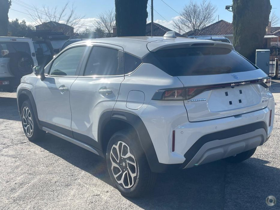 2025 Suzuki Fronx KW Hybrid Wagon Image 5