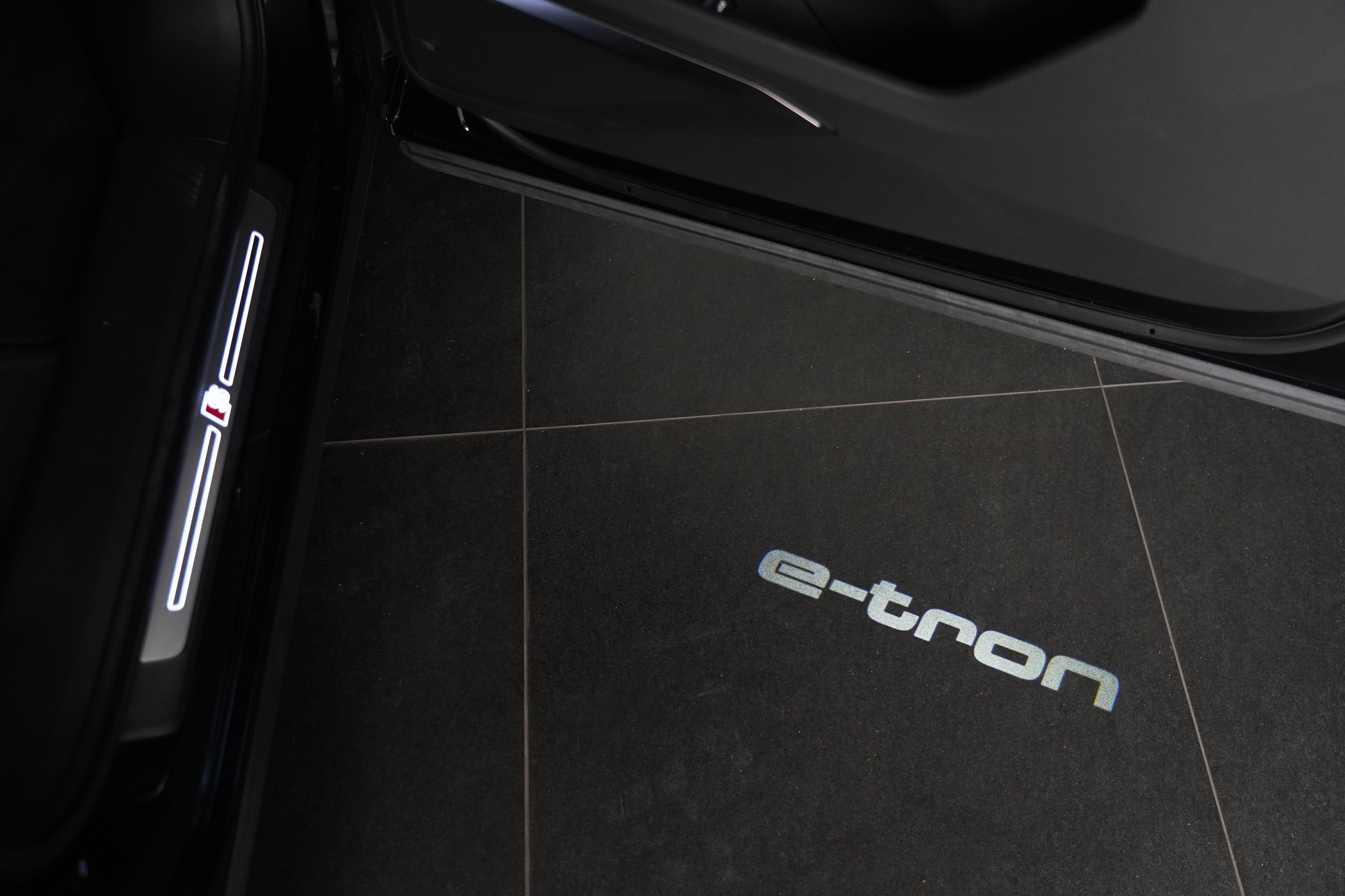 2023 Audi e-tron S GE Sportback SUV Image 48