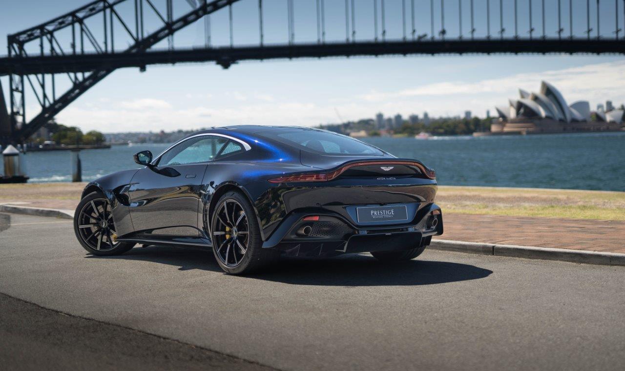 2018 Aston Martin Vantage Coupe Image 2