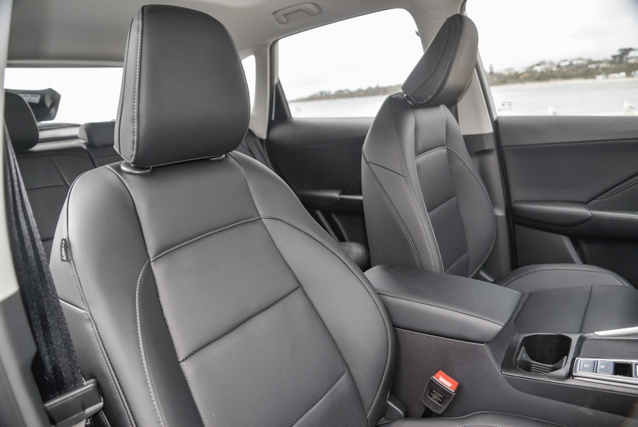 2024 MY24.5 MG ZS ZS32 Essence Hybrid+ SUV Image 16
