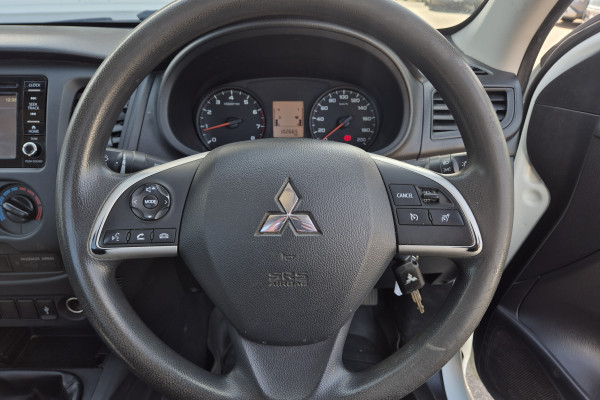 2022 MY22.5 Mitsubishi Triton MR GLX Cab Chassis Image 12