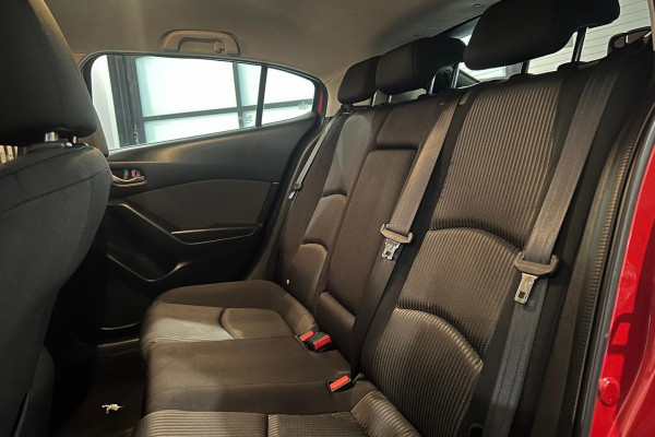 2015 Mazda 3 BM5438 SP25 Hatch Image 22