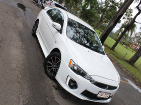 Mitsubishi Lancer ES CF