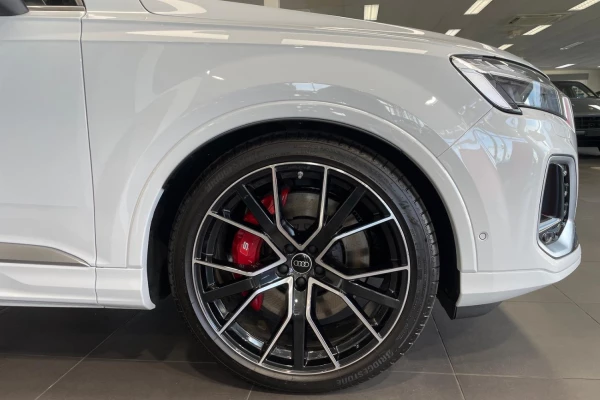 2026 Audi SQ7 TFSI Wagon Image 11