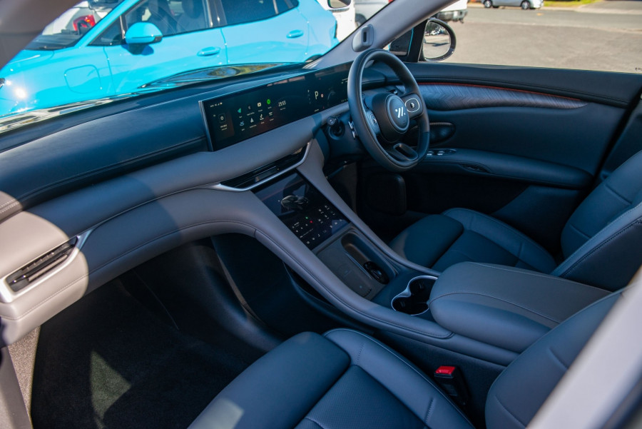 2026 MG IM6 Performance SUV Image 16
