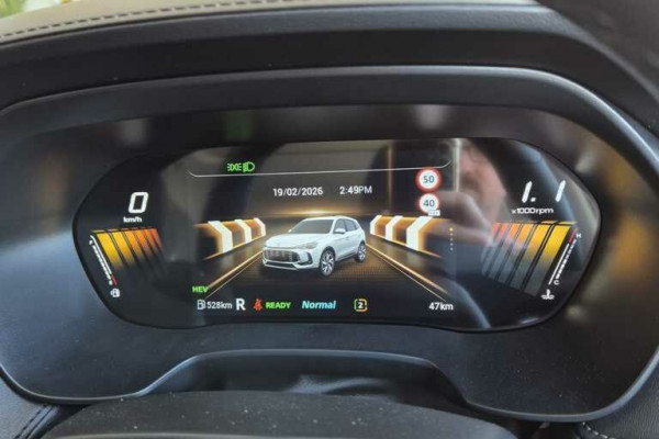 2025 MY25.5 MG ZS ZS32 Essence Hybrid+ SUV Image 14