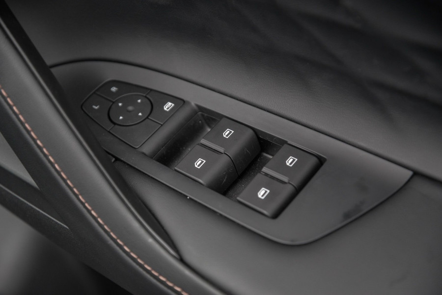 2025 MY24.5 MG HS AS33 Vibe SUV Image 7