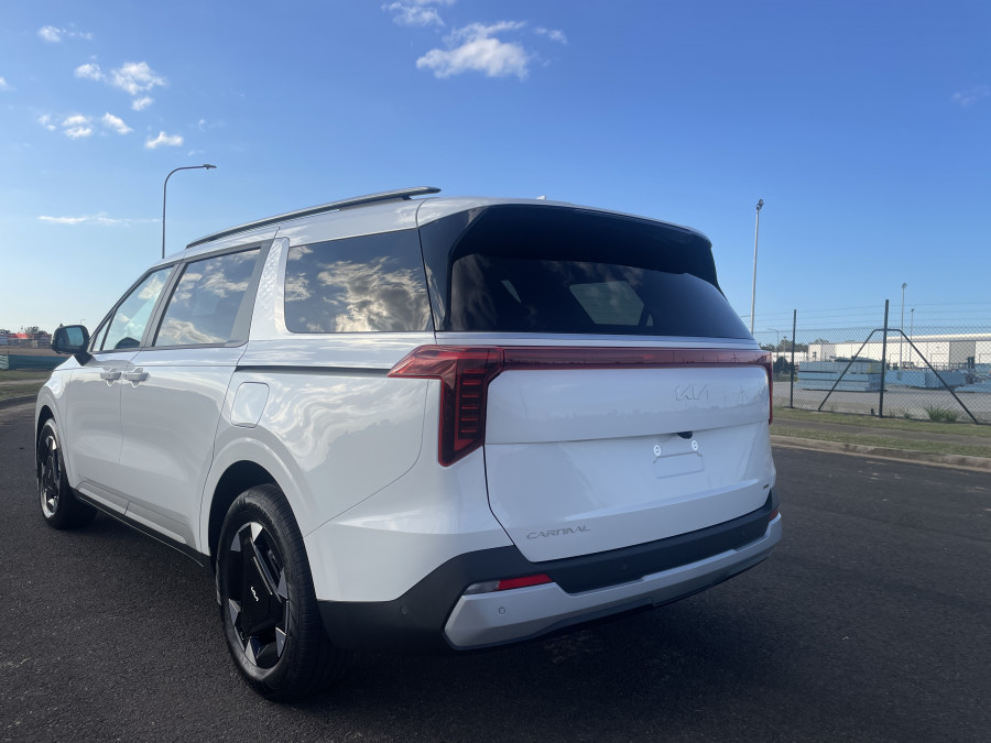 2026 Kia Carnival KA4 PE Sport+ People Mover Image 6
