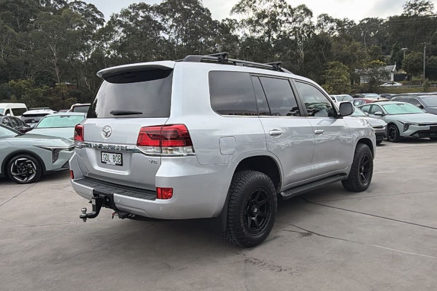 2017 Toyota LandCruiser VDJ200R VX SUV Image 5