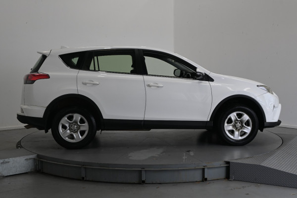 2015 Toyota RAV4 3P443701B rav SUV Image 4