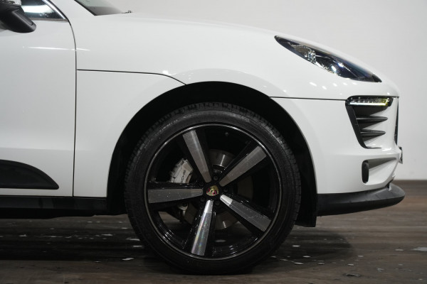 2017 Porsche Macan S SUV Image 5