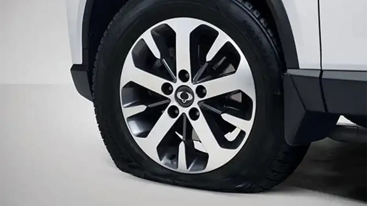 Tyre Pressure Monitoring System (TPMS) Image