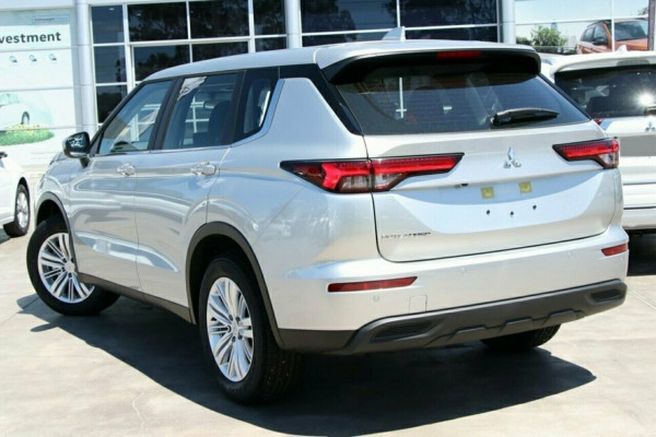 2024 Mitsubishi Outlander ZM ES SUV Image 5