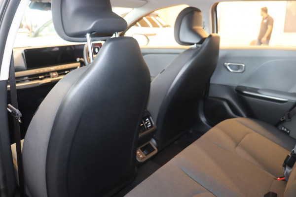 2025 MY26 Kia K4 CL4m S Hatch Image 24