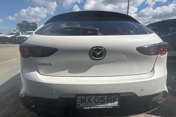 2025 Mazda 3 BP Series G20 Pure Hatch Image 2