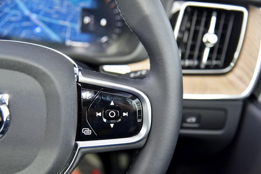 2025 MY26 Volvo XC60 UZ Plus B5 Bright SUV Image 10