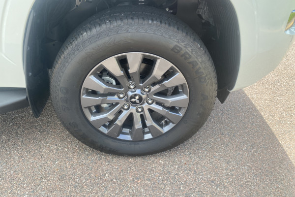 2025 Mitsubishi Triton MV GLS Ute Image 10