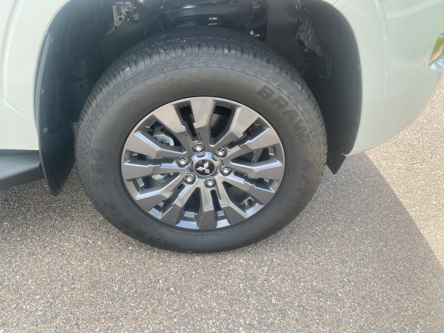2025 Mitsubishi Triton MV GLS Ute Image 10