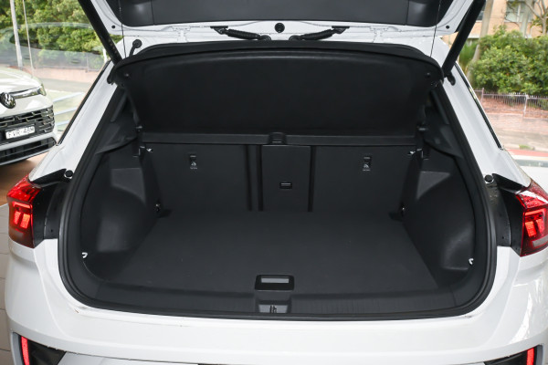 2025 MY26 Volkswagen T-Roc D11 140TSI R-Line SUV Image 23