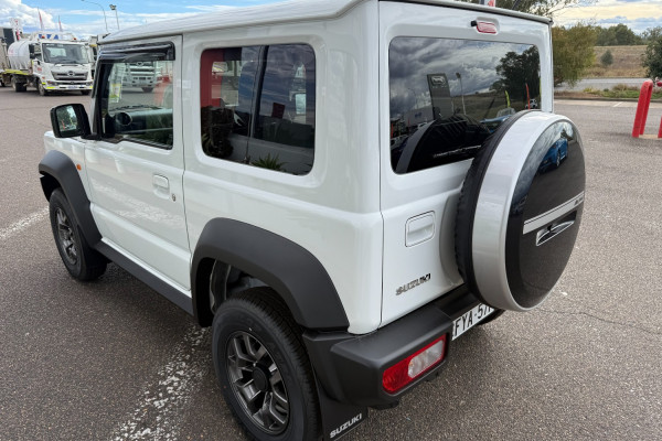 2025 Suzuki Jimny GLX Wagon Image 6