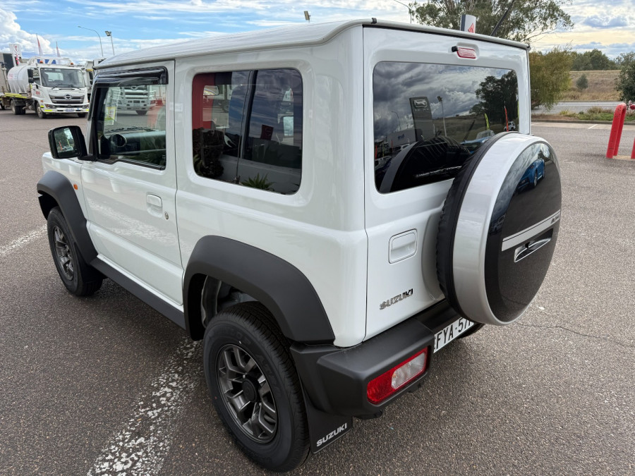 2025 Suzuki Jimny GLX Wagon Image 6