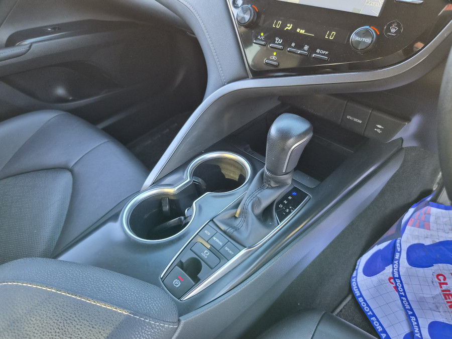 2020 Toyota Camry AXVH71R SX Sedan Image 19