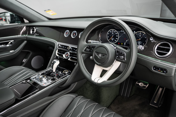 2023 Bentley Flying Spur 3S Azure V8 Sedan image 4
