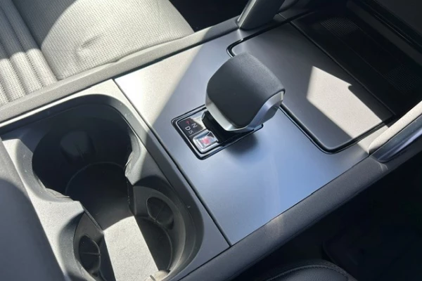 2025 MY25.5 Land Rover Discovery Sport L550 P200 S SUV Image 22