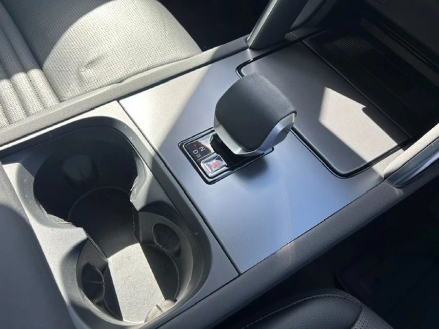 2025 MY25.5 Land Rover Discovery Sport L550 P200 S SUV Image 22