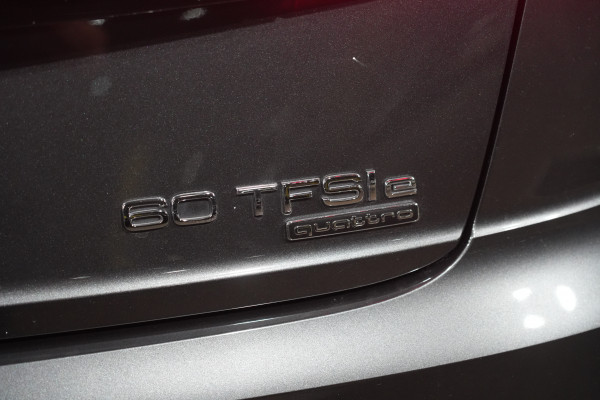 2024 Audi Q8 F1 60 TFSI e S Line SUV image 10
