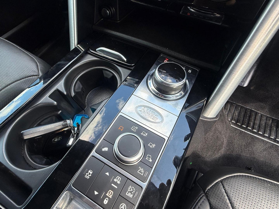 2018 Land Rover Discovery Series 5 HSE Luxury SUV Image 20