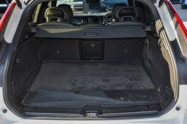 2018 Volvo XC60 UZ T6 R-Design SUV Image 20