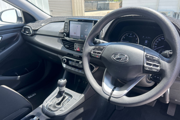 2017 MY18 Hyundai i30 PD Active Hatch Image 15