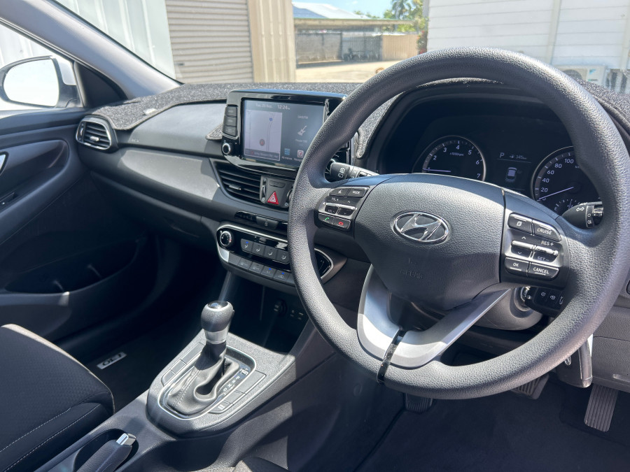 2017 MY18 Hyundai i30 PD Active Hatch Image 15