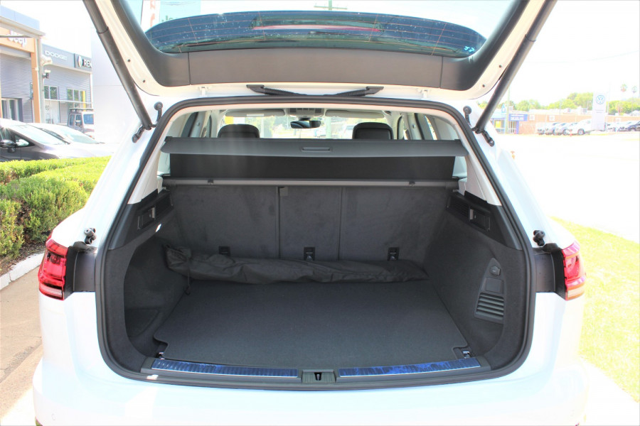 2020 MY21 Volkswagen Touareg CR 170TDI Suv Image 10