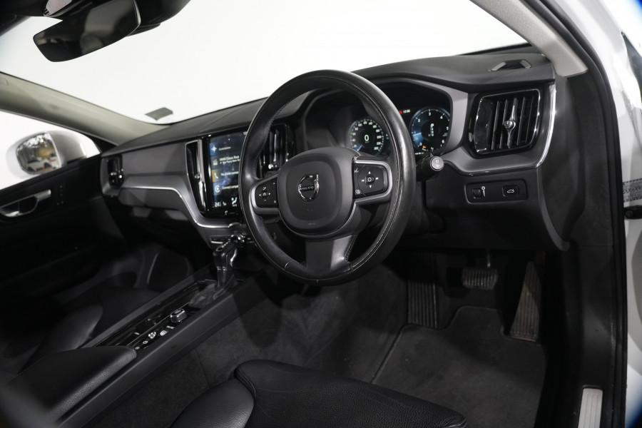 2019 Volvo XC60 UZ D4 Momentum SUV Image 12