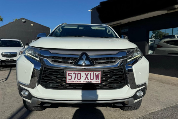2017 Mitsubishi Pajero Sport QE Exceed SUV Image 3